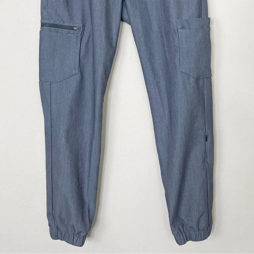 FIGS Men’s Gray Cargo‎ Jogger Scrub Pants
